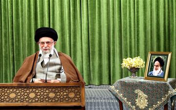 رهبر انقلاب: مبارزه با فساد مسئله خیلی مهمی است