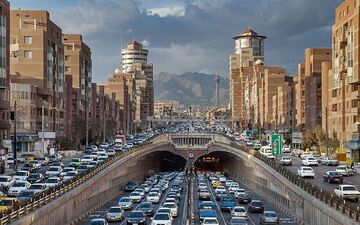 ترافیک صبحگاهی در بزرگراه‌های پرتردد تهران/ مسیرهای پرحجم را بشناسید