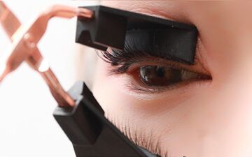 آیا مژه‌های مغناطیسی یا مگنتی واقعاً بدون خطر هستند؟ بررسی مزایا و معایب این روش زیبایی