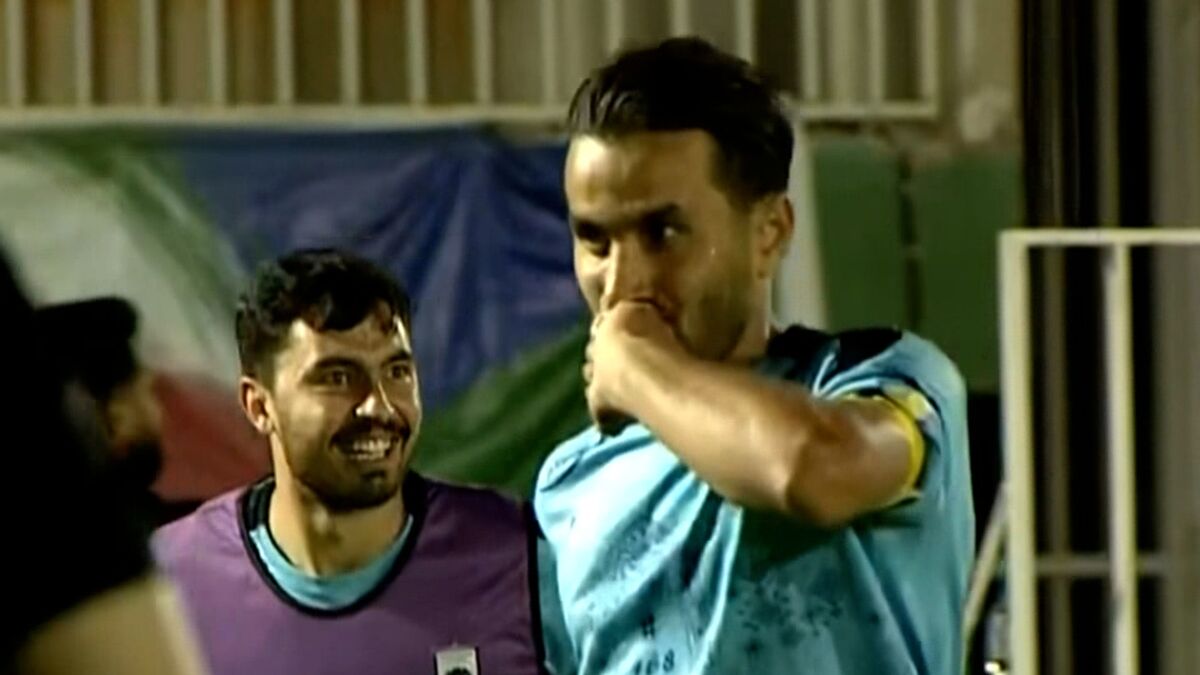 گل اول چادرملو به استقلال توسط محمودآبادی؛ آبی‌پوشان غافلگیر شدند