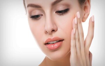 برای داشتن پوستی سالم این ۸ ماده غذایی را حتما بخورید 
