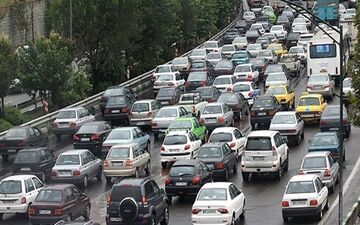 ترافیک در محورهای کندوان و هراز/ تردد پرحجم خودرو در آزادراه رشت-قزوین