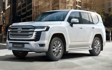 فروش خودروهای دست دوم وارداتی ژاپنی / با ۶۰۰ میلیون تویوتا لندکروز بخرید! + جدول
