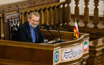 لاریجانی: اینکه مجلسی در راس امور است به‌معنی تصمیم گیری در همه امور نیست