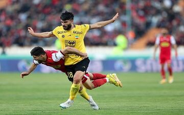 جدول| سبقت بزرگ سپاهان در صدر/ پرسپولیس به استقلال هدیه داد
