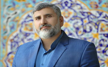 سعدی صدای سخن مردم، گلبانگ زبان سعدی بر بام جهان
