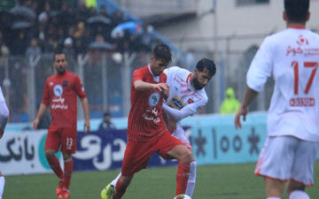 پاسخ دندان‌شکن پرسپولیسی‌ها به حمل کنندگان پرچم ژاپن + عکس