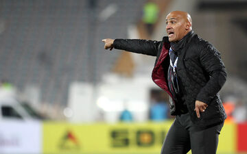 منصوریان با توپ پر می آید
