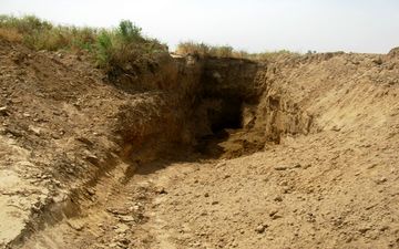 تیشه حفاران غیر مجاز در گیلانغرب به سنگ خورد 