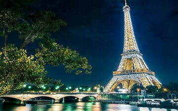 پیشگویی‌های زن نابینای بلغاری برای ۲۰۱۸ +عکس