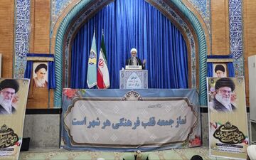 امام جمعه آبادان: ارتش مایه اقتدار و امنیت جمهوری اسلامی ایران است