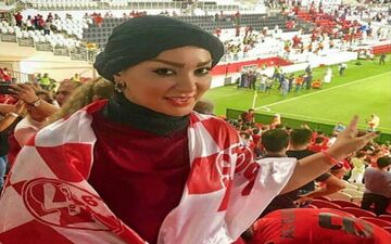 تیپ متفاوت خانم بازیگر دیشب در استادیوم ابوظبی! (+عکس)