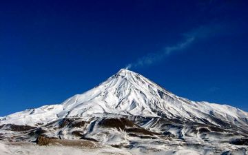ادامه محدودیت‌های صعود به دماوند از سوی فدراسیون کوهنوردی
