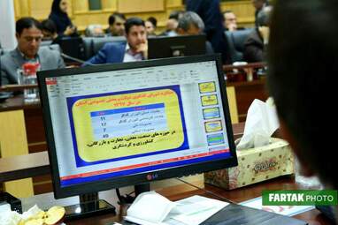شورای گفتگوی دولت و بخش خصوصی استان کرمانشاه با حضور وزیر صمت