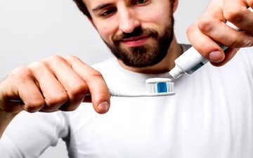 مسواک نزدن مرگ را جلو می‌اندازد
