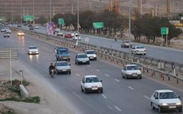 حجم تردد در محورهای استان زنجان بالا است
