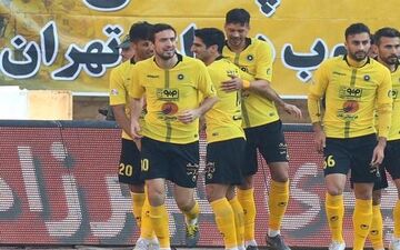 یک هوادار از مدیران باشگاه سپاهان عذر خواهی کرد