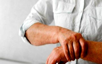 دلایل اصلی درد مچ دست در صبح


