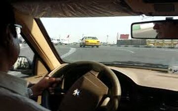 راننده تاکسی تهران با 6 قبضه اسلحه کمری دستگیر شد