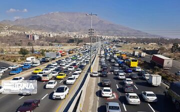 افزایش تردد در زنجان؛ پلیس راه از رانندگان احتیاط خواست