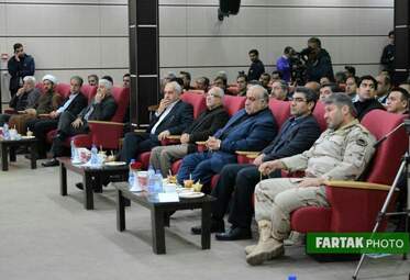 تجلیل از صادر کنندگان برتر در اتاق بازرگانی،صنایع و معادن استان کرمانشاه به روایت تصویر