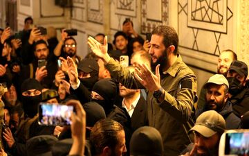 دستور جدید تحریرالشام در خصوص تصاویر جولانی| شخصیت پرستی ممنوع
