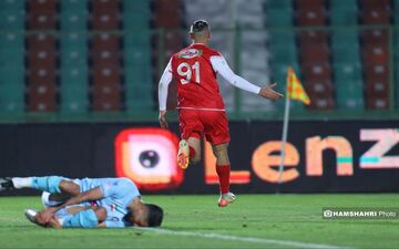 دورسون از پرسپولیس ۳۵۰ هزار دلار می خواهد تا به استقلال برود