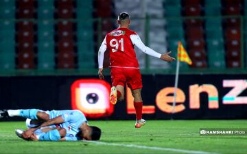 دورسون از پرسپولیس ۳۵۰ هزار دلار می خواهد تا به استقلال برود