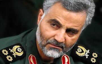 سردار حاج قاسم سلیمانی: به حلقوم بریده شهید حججی قسم تا نابودی آخرین نفرشان از پای نخواهیم نشست