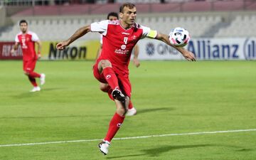 کاپیتان پرسپولیس: اگر صادقانه و با وجدان نگاه کنیم از دست رفتن صدرنشینی پرسپولیس غیرممکن است