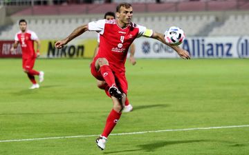 کاپیتان پرسپولیس: اگر صادقانه و با وجدان نگاه کنیم از دست رفتن صدرنشینی پرسپولیس غیرممکن است