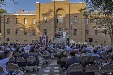 گزارش تصویری گردهمایی بزرگ دانش آموزان دبیرستان تاریخی ابن سینا در همدان