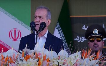 پزشکیان: ارتش دژ مستحکم حکومت و ملت است/ بدون قدرت ارتش، ثبات و امنیت ممکن نبود