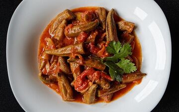 خوراک بامیه افغانستانی، یک غذای لذیذ و خوشمزه