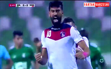 ضربه سر استثنایی رامین رضاییان مقابل الاهلی