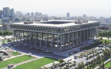طعنه مجری و خبرنگار صداوسیما به مسئولین + ویدئو