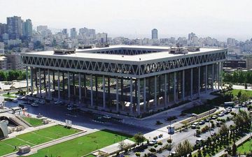 طعنه مجری و خبرنگار صداوسیما به مسئولین + ویدئو