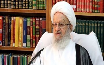 آیت‌الله ‌مکارم‌شیرازی: دولت به قم و حوزه بدهکاری دارد