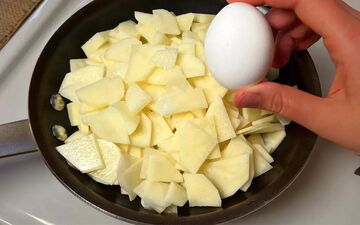 ویدئو طرز تهیه شام خوشمزه با سیب‌زمینی و مرغ؛ دستور پختی آسان و لذیذ