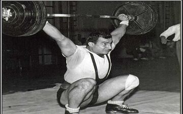  قهرمان سابق وزنه برداری ایران درگذشت
