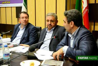 جلسه کارگروه توسعه صادرات غیر نفتی با حضور وزیر صمت، استاندار و جمعی از مدیران استان