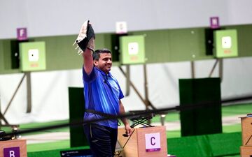 قهرمان المپیک توکیو خادم افتخاری امام رضا (ع) شد
