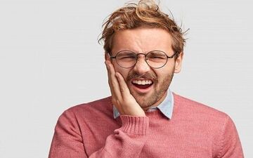 با نخوردن این غذاهابه جنگ دندان درد بروید