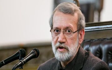 لاریجانی: تصویب طرح سه فوریتی مقابله با آمریکا اقدامی منحصربه‌فرد بود
