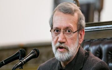 لاریجانی: تصویب طرح سه فوریتی مقابله با آمریکا اقدامی منحصربه‌فرد بود
