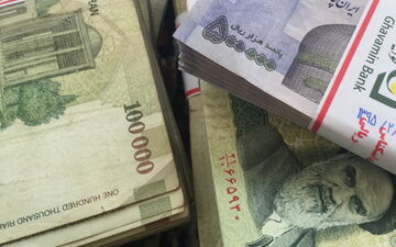 بدهکاران زیر ۱۰۰ میلیون فقط اصل وام را بپردازند