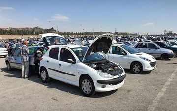 وضعیت بازار خودرو پنجشنبه ۲۳ شهریورماه / صعود قیمت تارا و سمند