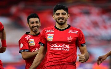 پرسپولیس پیروز نیمه اول دیدار با گل گهر 
