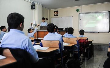 استاندار: کلیه مدارس و ادارات خوزستان فردا دایر است