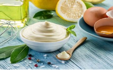 کسانی که چربی شون بالاس بخونن | طرز تهیه سس مایونز رژیمی!!!